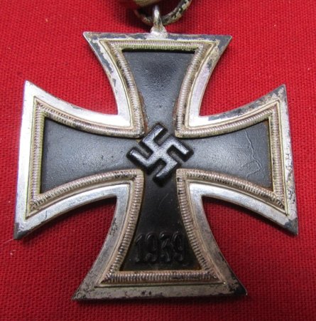  German WWII Iron Cross 2nd Class & Ribbon — image 3