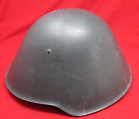 East German, Cold War Era Steel Helmet, Complete — image 2