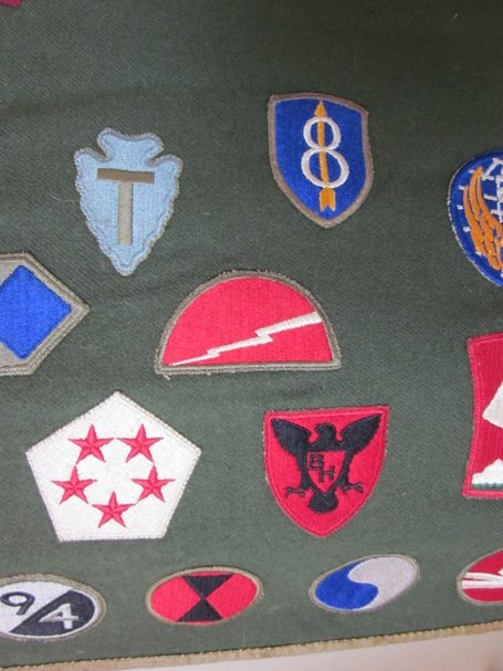 US WWII Souvenir Patch Blanket, White-Tongue 101st ABN SSI, 256  Pieces — image 11