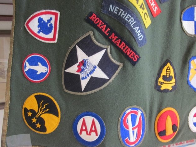  US WWII Souvenir Patch Blanket, White-Tongue 101st ABN SSI, 256  Pieces — image 6