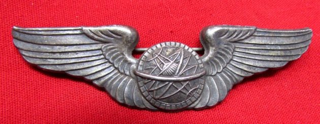  US WWII Navigator Wings, Sterling, Pinback — image 2