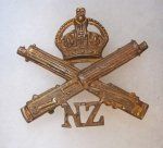 New Zealand WWI Machine Gun Corps Cap Badge