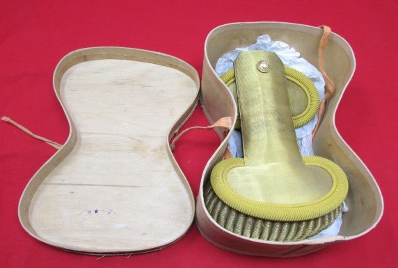  French Pre WWI, 1900 Company Grade Officer Epaulettes In Original Box — image 4