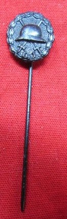  German WWI Black Wound Badge Stickpin — image 2