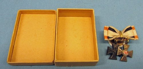  German WWI 2 Place Miniature Medal Bar With Original Box — image 2