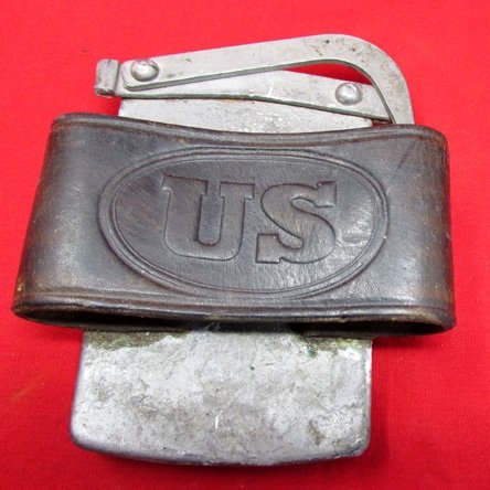  US Pre WWI Curry Comb & Folding Hoof Pick, — image 2