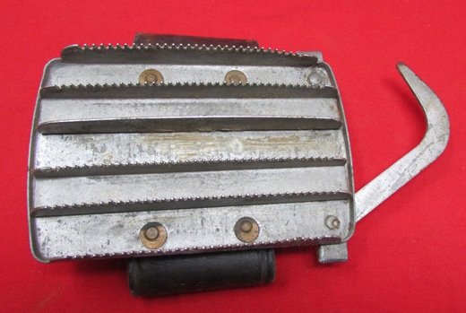  US Pre WWI Curry Comb & Folding Hoof Pick, — image 3