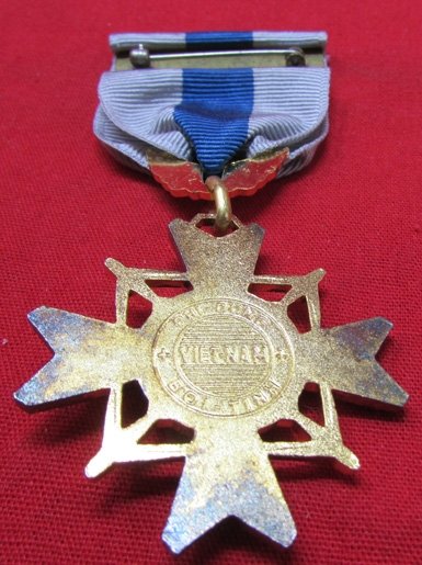  Vietnam War, South Vietnamese Air Gallantry Cross — image 3