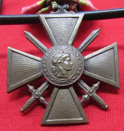  French WWII, Croix de Guerre 1939 Reverse, Army Level — image 3