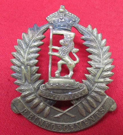  New Zealand WWI Reinforcements Cap Badge, Rifle Brigade, Type 7 — image 2