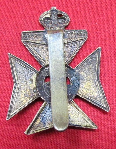  British WWI-WWII Queen Victoria Rifles Cap Badge — image 4