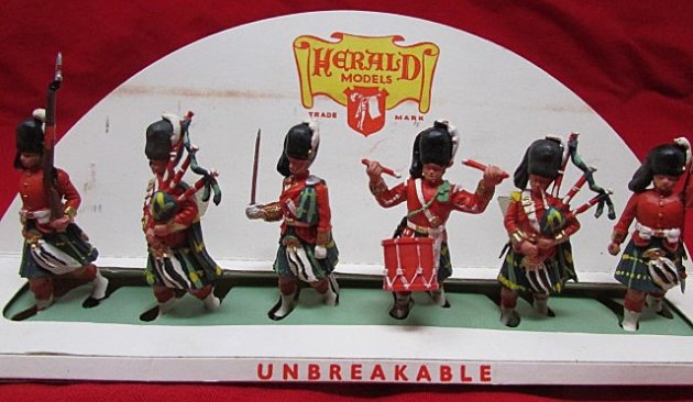  Herald's Toy Soldiers 1950's, Six Figures, Highlanders, Original Packaging — image 3