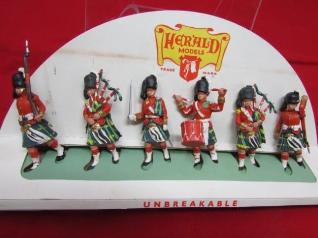  Herald's Toy Soldiers 1950's, Six Figures, Highlanders, Original Packaging — image 6