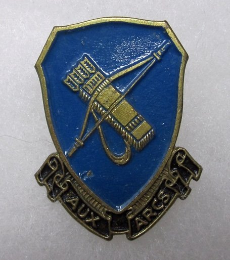  US Post WWII, German Made, 407th Infantry Regiment DUI — image 2