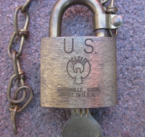  US WWII Era Brass Footlocker Padlock, Eagle Brand — image 3
