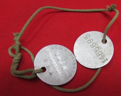  US WWI Set of Dog Tags and Neck Cord — image 2