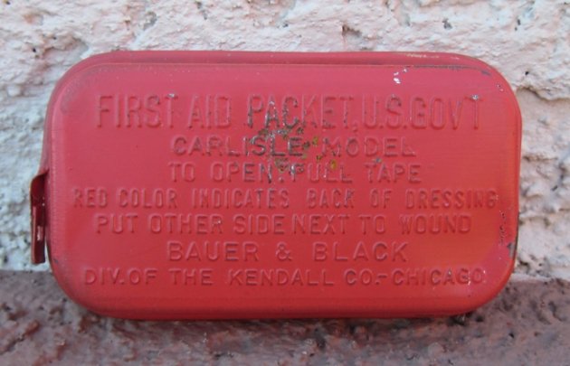  US WWII Carlisle Bandage, Red Can — image 2