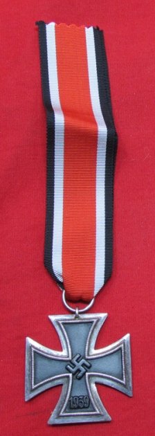  German WWII Iron Cross 2nd Class, Maker Marked 19 — image 2