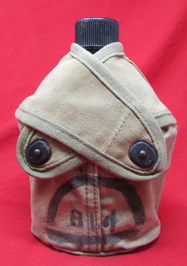  US WWII USMC 2nd Pattern Cross-Flap Canteen Cover, Steel Canteen & Cup, 4th MarDiv, 4th Eng.Bn. — image 2