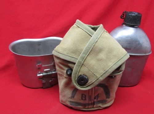  US WWII USMC 2nd Pattern Cross-Flap Canteen Cover, Steel Canteen & Cup, 4th MarDiv, 4th Eng.Bn. — image 7