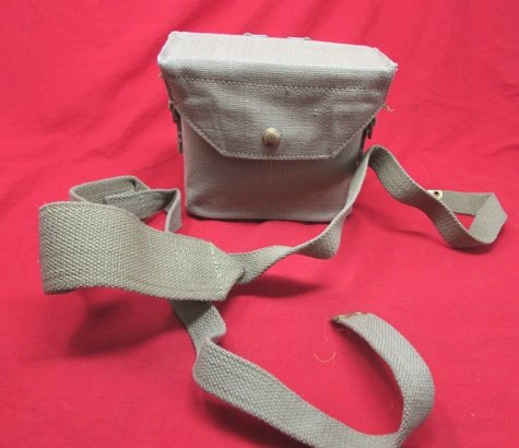  British WWII Canvas Binocular Pouch, Canadian Manufacture 1943 — image 4