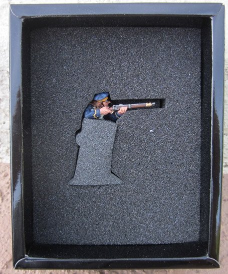  King & Country, TRW009, Dragoon Firing Carbine, Retired, Boxed — image 3