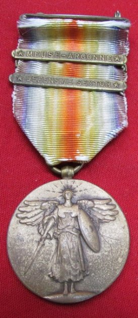  US, WWI Victory Medal, 2 Campaign Clasps, Original Ribbon — image 2