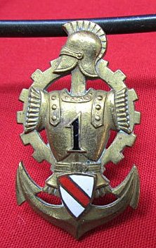  French Post WWII Enameled Unit Badge, Drago, Paris — image 2