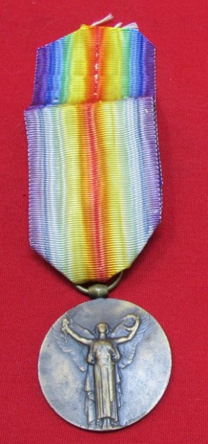  French WWI Victory Medal & Ribbon, A. Morlon, Official Issue — image 2