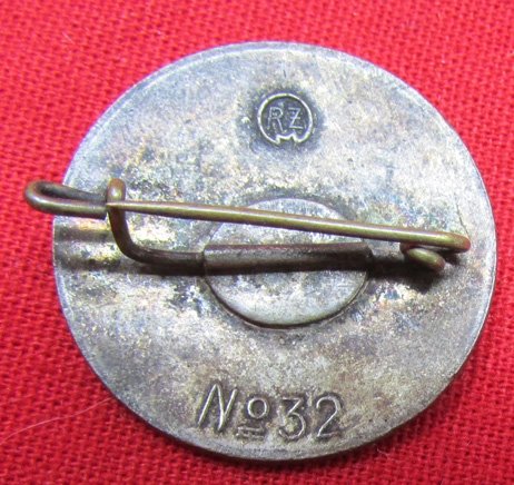  German WWII Deutsches Jungvolk Membership Pin — image 3