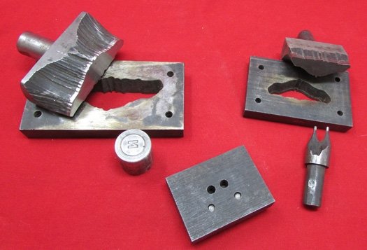  US WWII Flight Surgeon Die Stampe Set, Full Size & Miniature — image 5