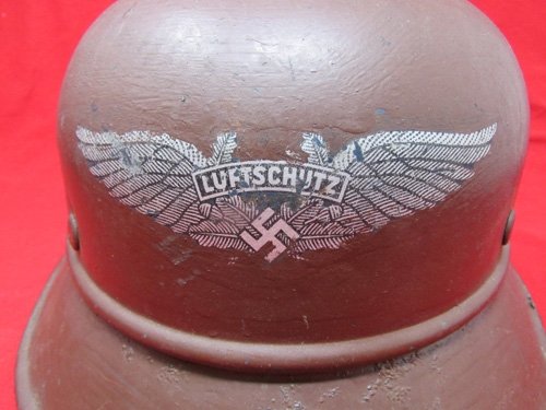  German WWII Luftschutz Gladiator Helmet, Brown Overpaint — image 3