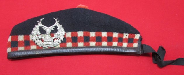  British WWI-WWII Era Glengarry, Gordon Highlanders Badge — image 2