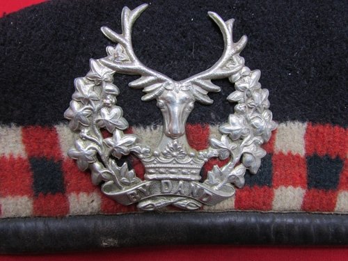  British WWI-WWII Era Glengarry, Gordon Highlanders Badge — image 3