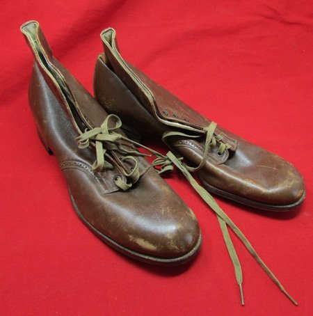  US WWII WAC Leather Ankle Shoes, Size 7 1/2 — image 2