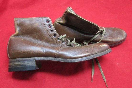  US WWII WAC Leather Ankle Shoes, Size 7 1/2 — image 3