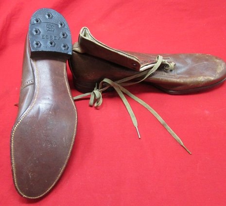  US WWII WAC Leather Ankle Shoes, Size 7 1/2 — image 4