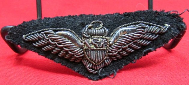  US Early WWII, High Quality US Navy Pilot Wings, Bullion Wire, Blue Wool — image 2