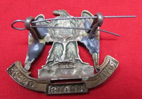  British WWI-WWII Scots Greys Cap Badge — image 3