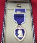 US WWII Slot Brooch Purple Heart, Numbered Edge, Cased, Complete