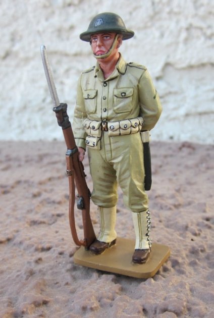  King & Country, USMC007, Marine On Guard, Retired, Boxed — image 2