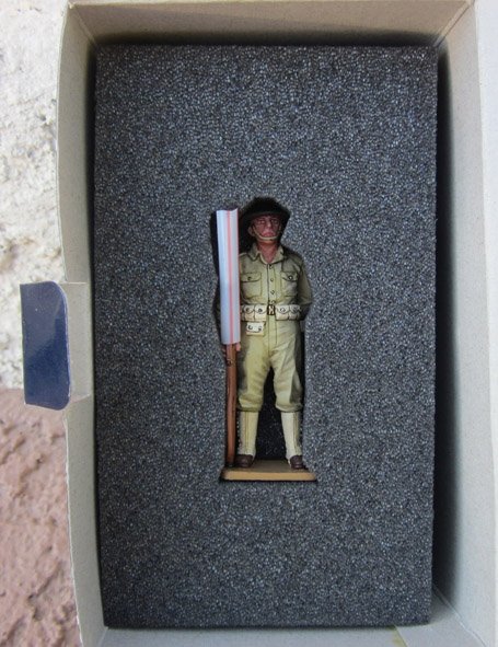  King & Country, USMC007, Marine On Guard, Retired, Boxed — image 3