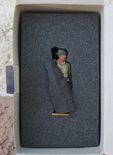  King & Country, USMC006, Staff Sergeant, Retired, Boxed — image 3