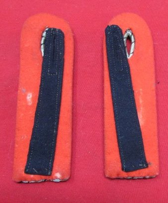  German Imperial Era, Officers Shoulder Boards, IR 97, Leutnant, Pair — image 4