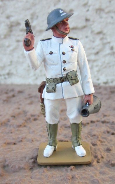 King & Country, USN002, Navy Officer with Pistol & Megaphone, Retired, Boxed — image 2