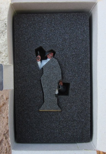  King & Country, USN002, Navy Officer with Pistol & Megaphone, Retired, Boxed — image 3