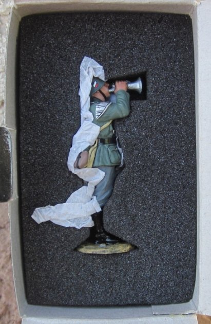  King & Country, FOB059, WWII Wehrmacht Bugler, Retired, Boxed — image 3