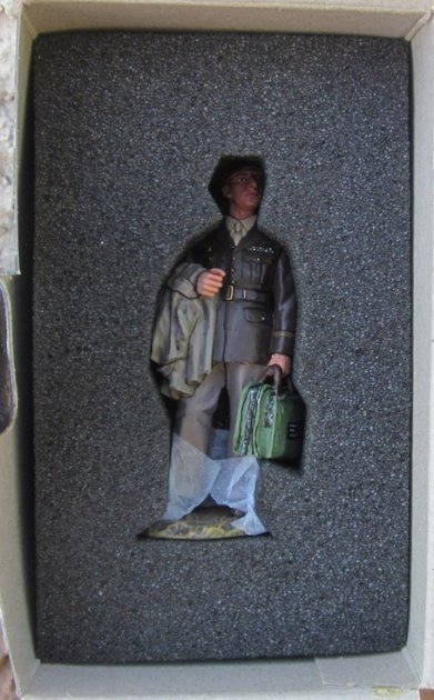  King & Country, AF008, WWII The New Boy, Retired, Boxed — image 3