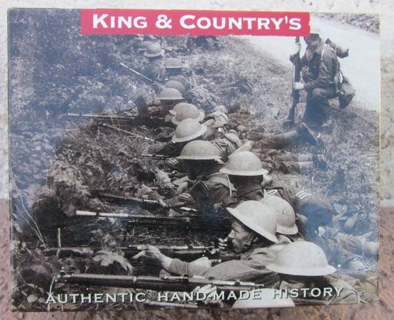  King & Country, FOB029, British Soldier, Standing, Firing, Retired, Boxed — image 4