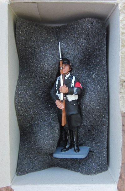  King & Country, German Leibstandarte-SS Figure, LAH25, Retired — image 3